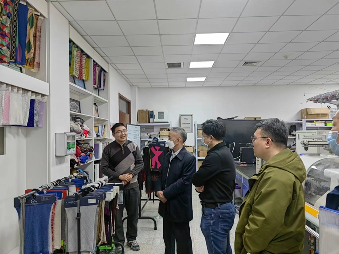 高陽縣瑞春紡織與省家紡產業技術研究院赴天津工業大學考察
